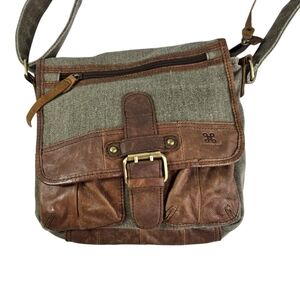 Carraig Donn Ireland canvas leather messenger field crossbody bag